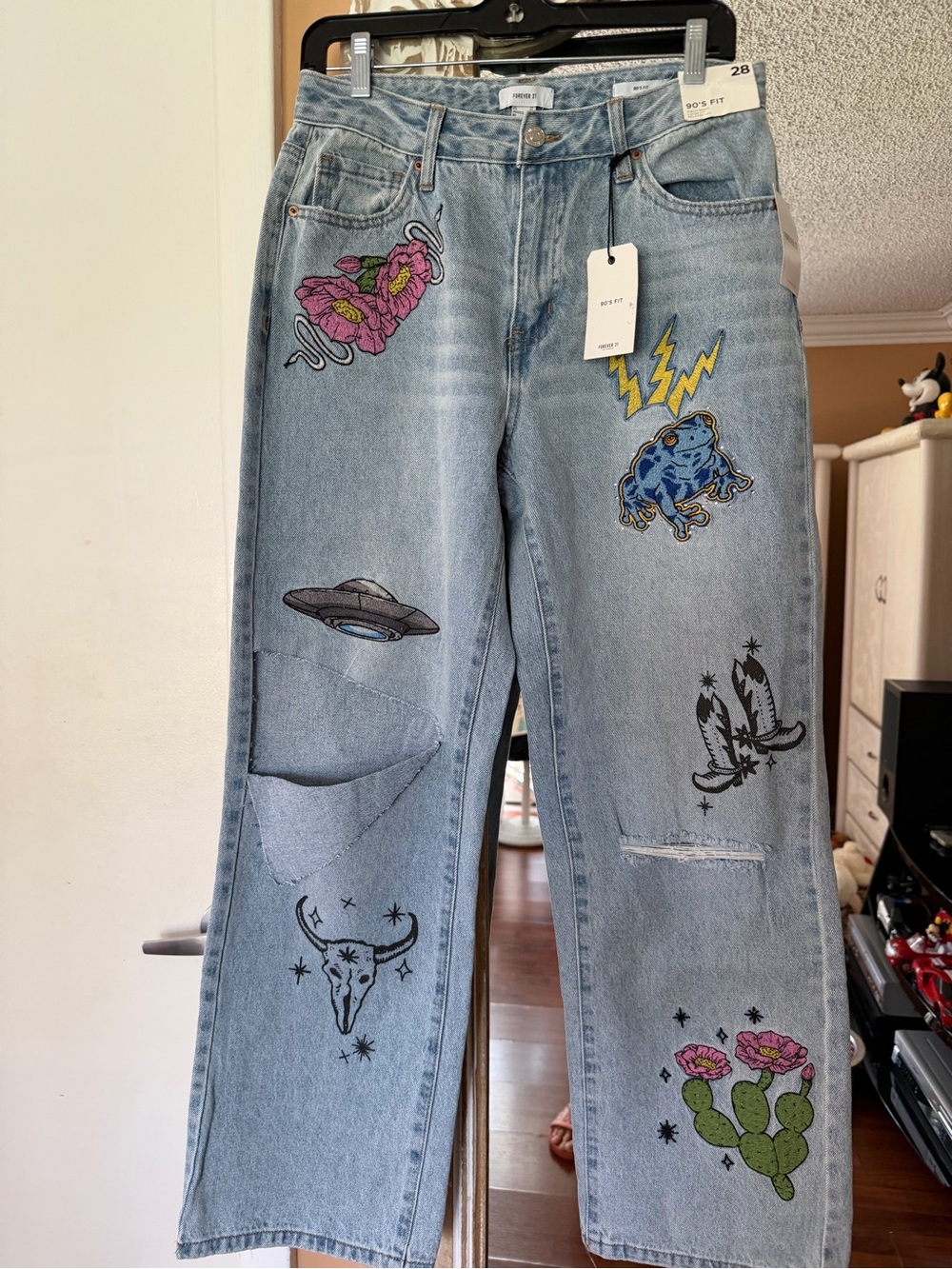 NEW Forever 21 Light Wash Women's Jeans